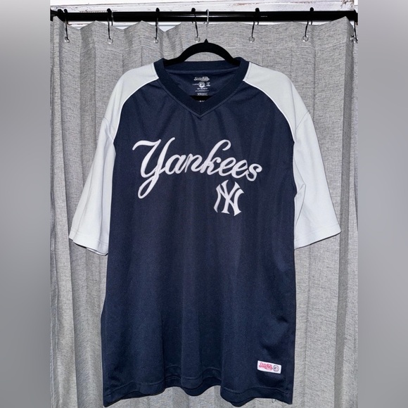 New York Yankees Jersey - Picture 1 of 3